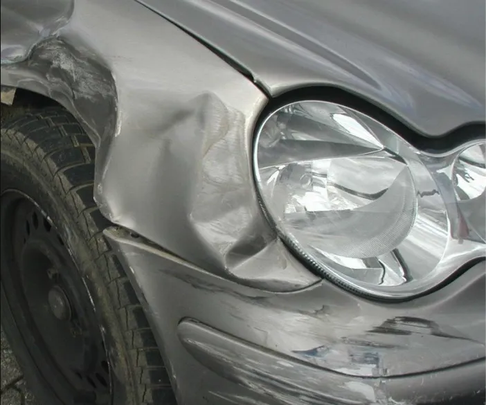 PDR-Methode: So funktioniert die lackfreie Dellenentfernung